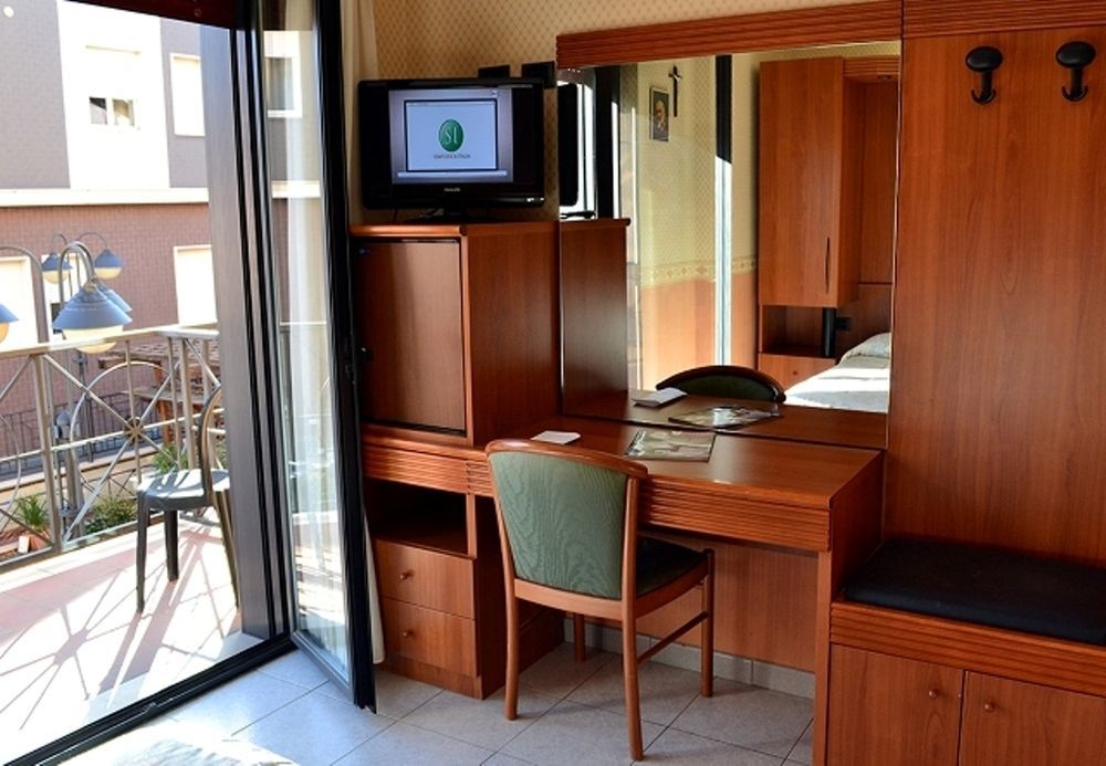Hotel Colonne San Giovanni Rotondo Bagian luar foto